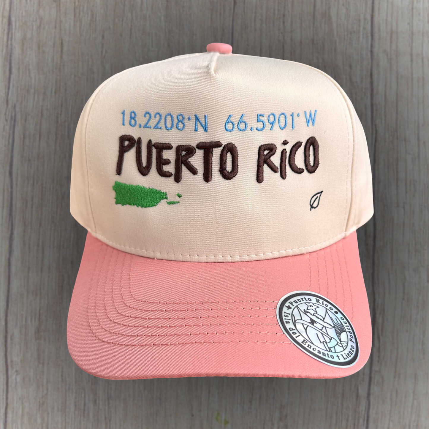 Gorra Puerto Rico bordada - crema y rosa