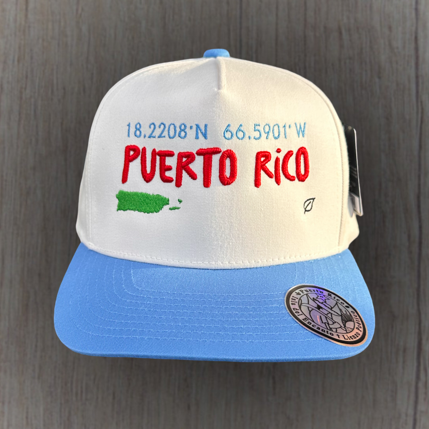 Gorra Puerto Rico bordada - Color Bandera, letras rojas