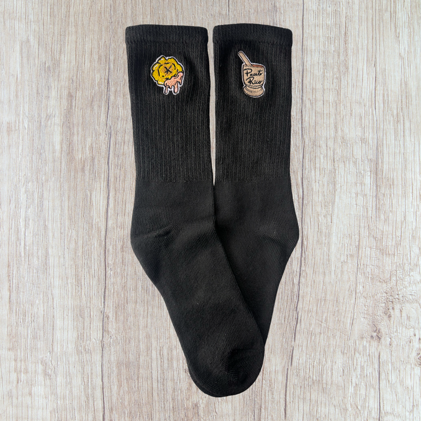 Medias bordadas de Tostón con Pilón