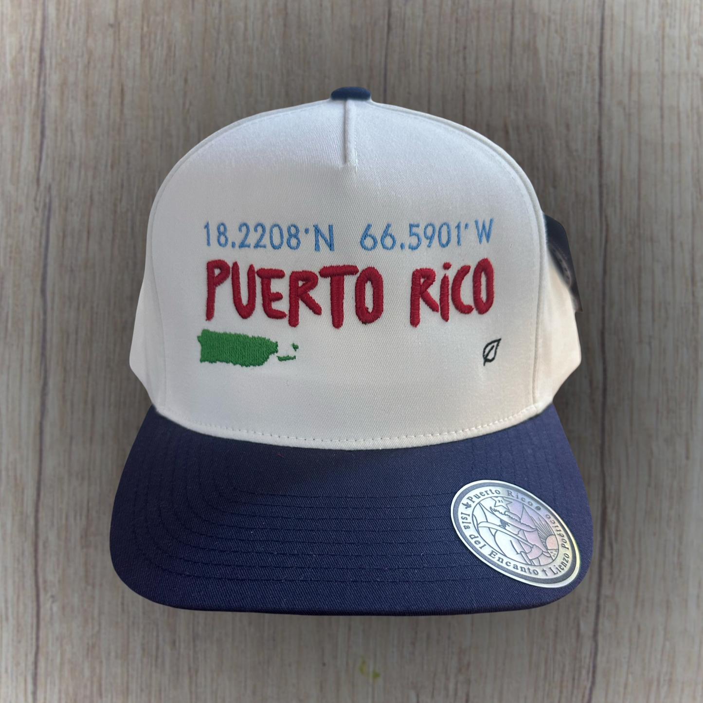 Gorra Puerto Rico bordada - crema y azul marino, letras rojas