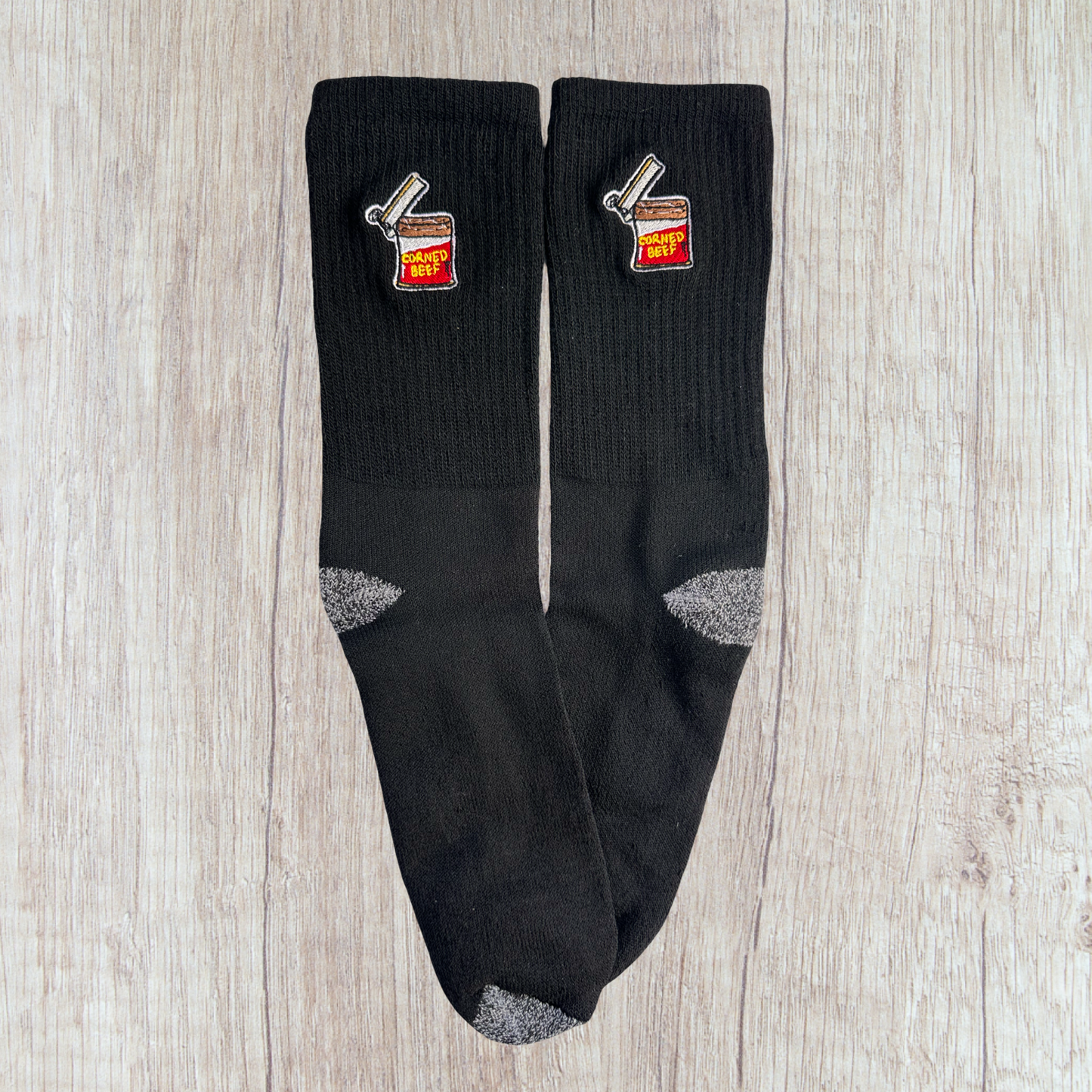 Medias bordadas de Corned beef