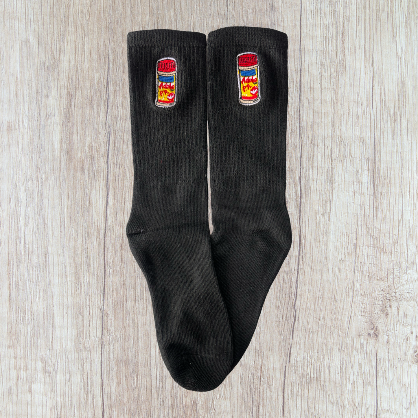 Medias bordadas de Adobo