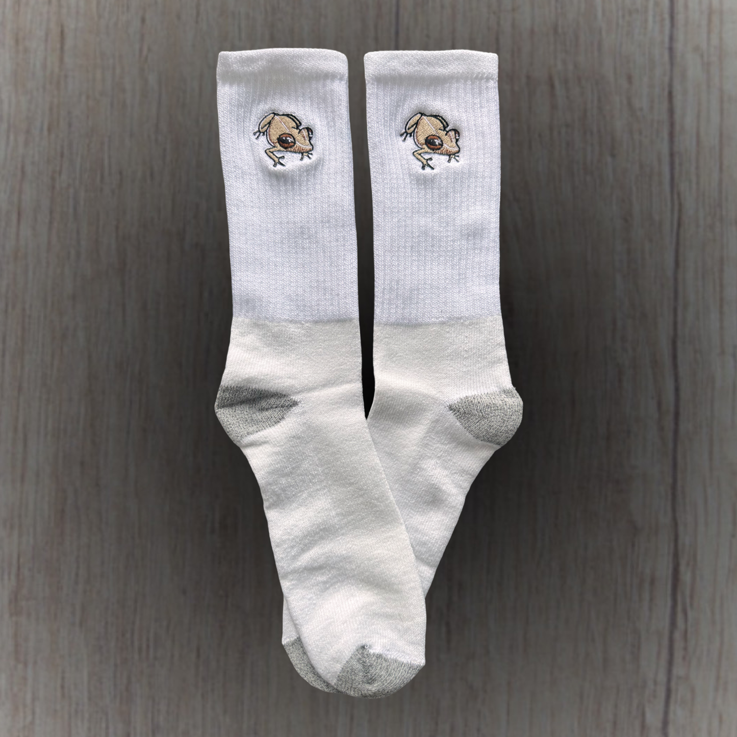 Medias bordadas del Coquí