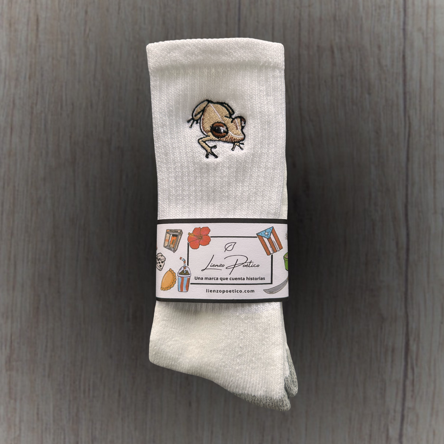 Medias bordadas del Coquí