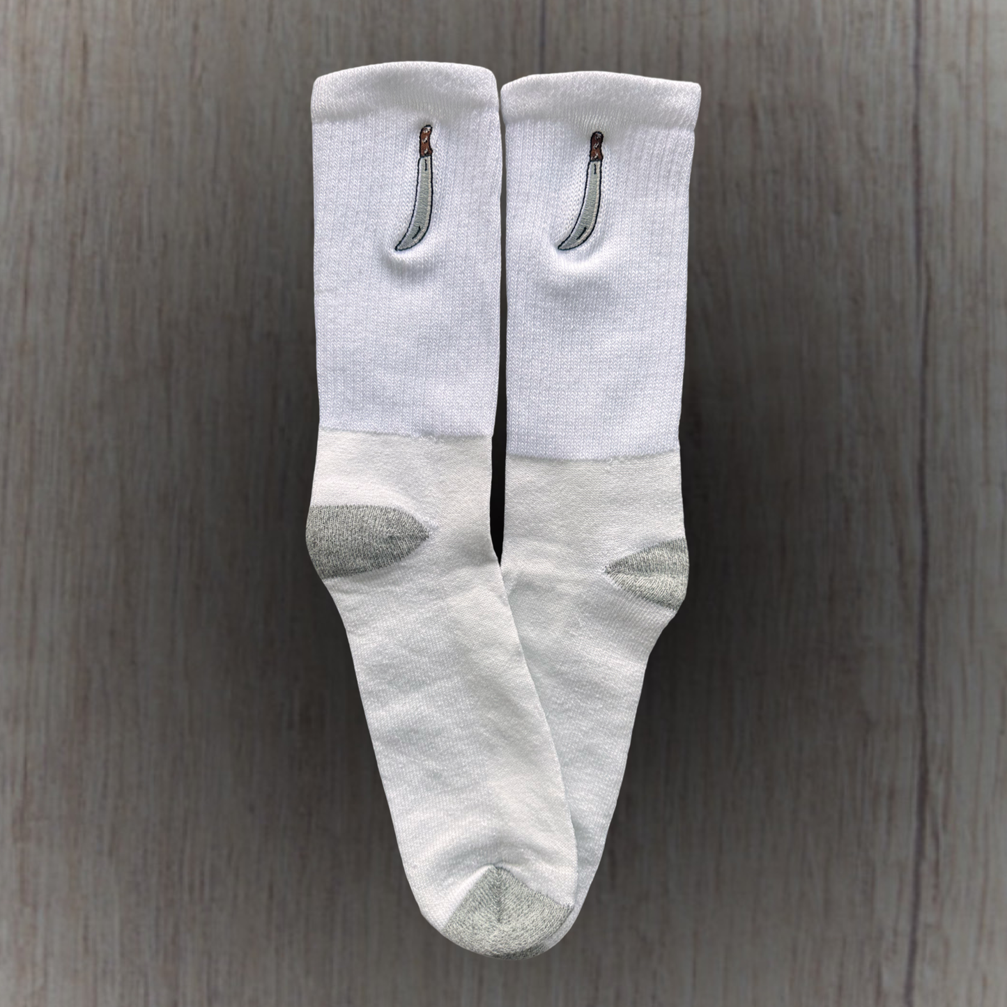 Medias bordadas de Machete