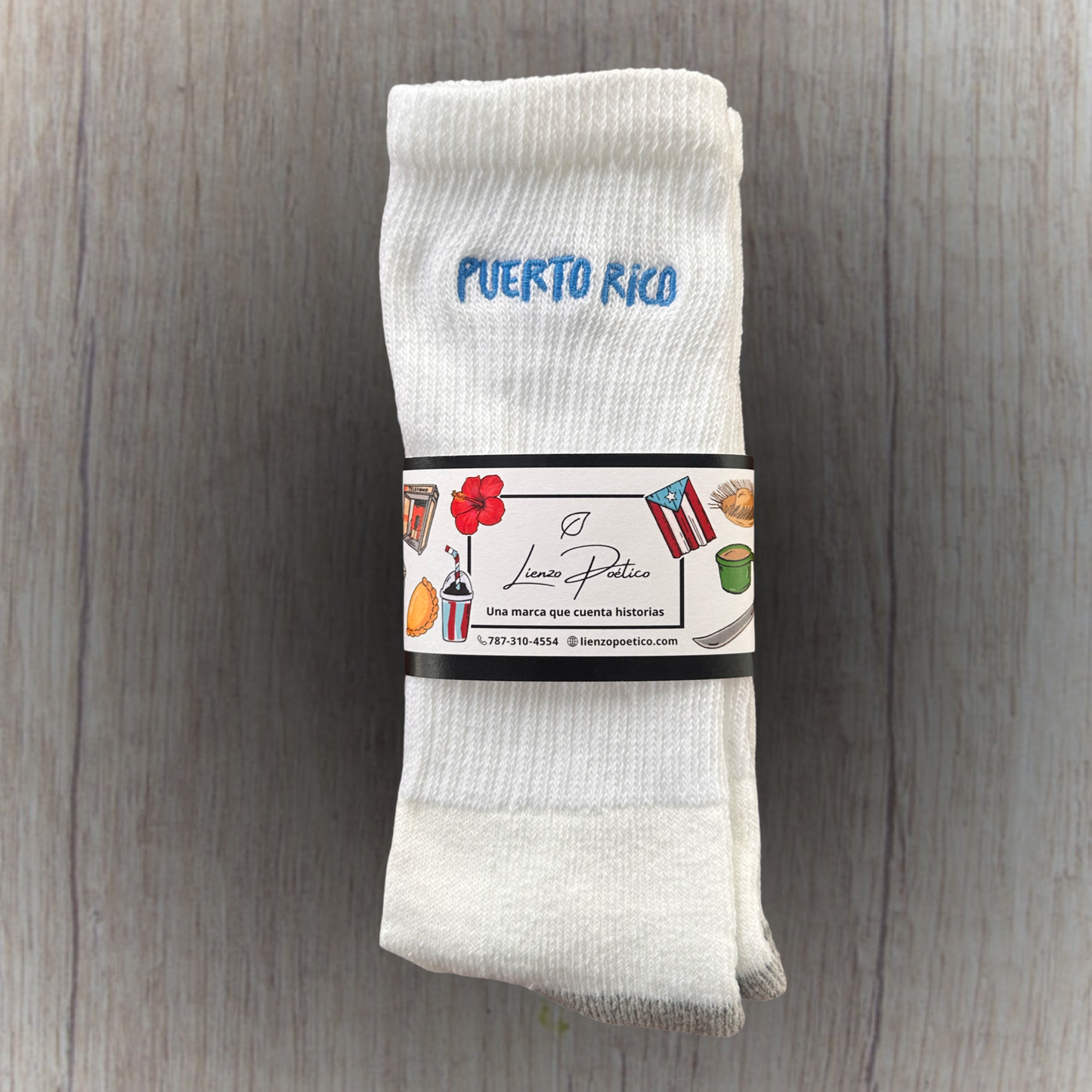 Medias bordadas de Puerto Rico color azul celeste