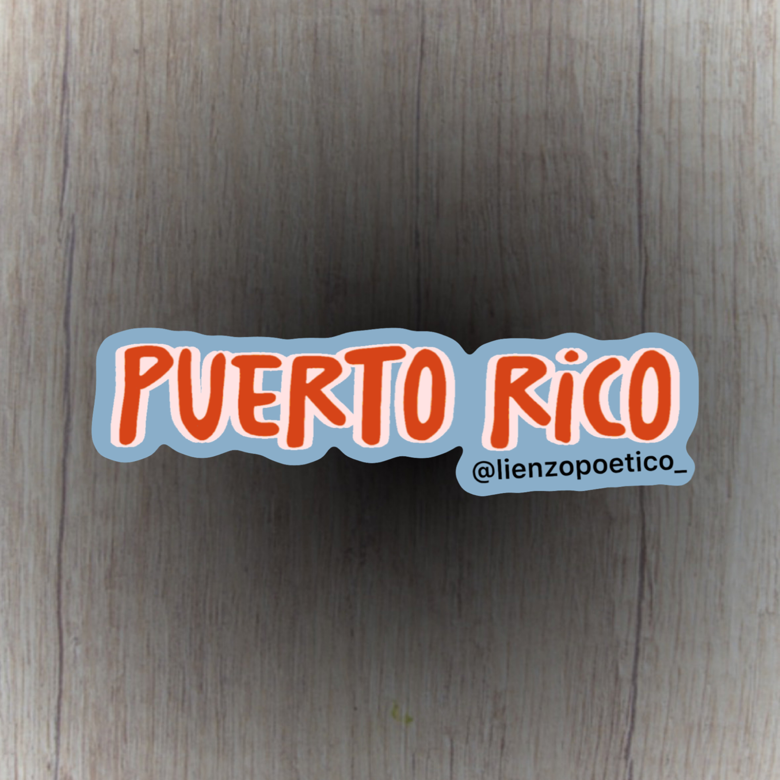 Sticker de Puerto Rico rojo, azul y blanco – Lienzo Poético