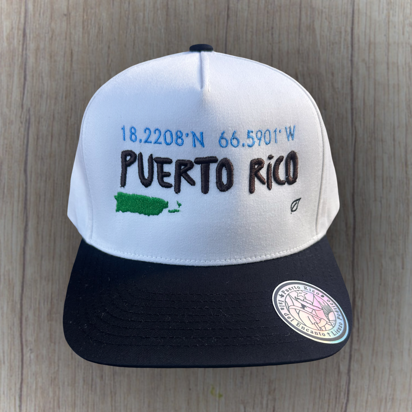 Gorra Puerto Rico bordada - crema y negro