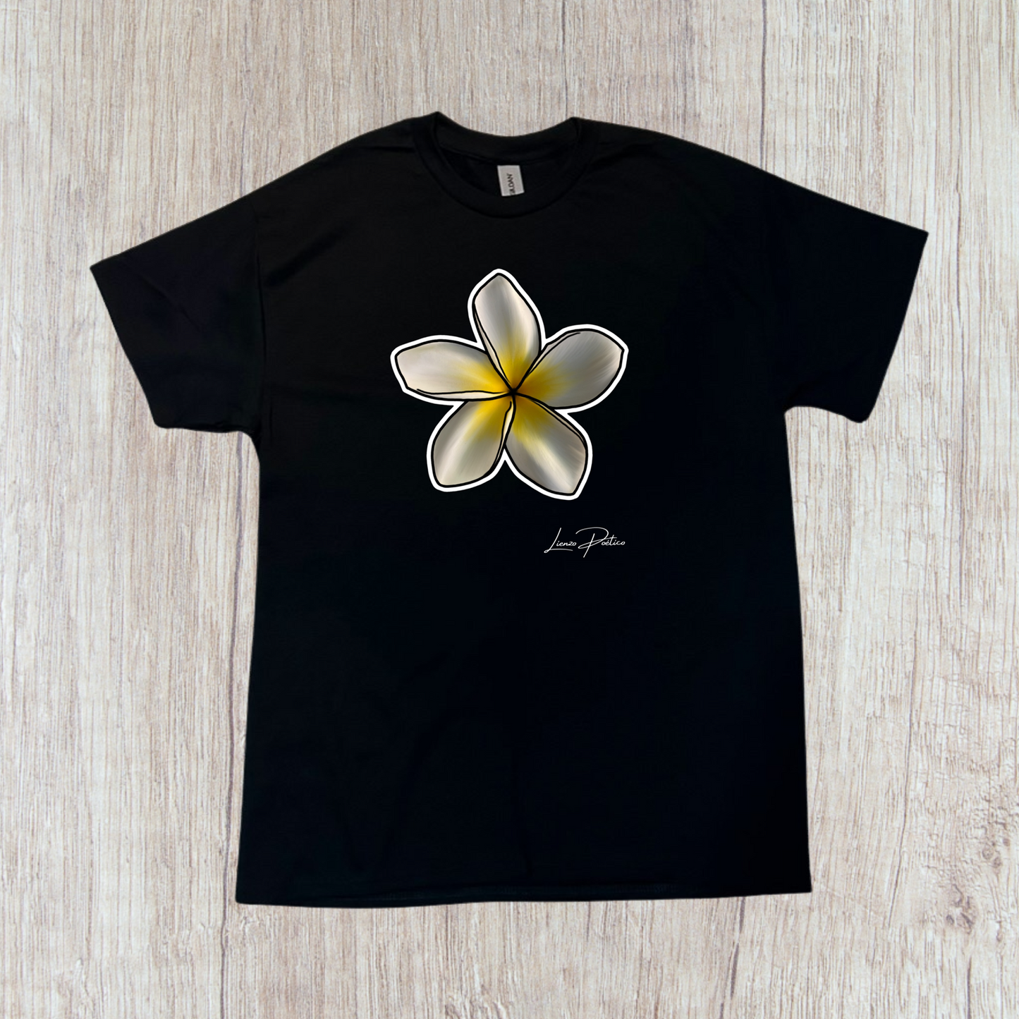 T-shirt de Flor Plumeria color blanca y amarilla