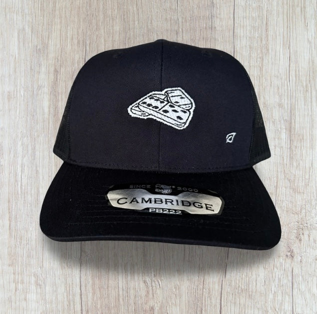 Gorra bordada de Dominó